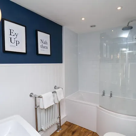 Sixpence בית נופש