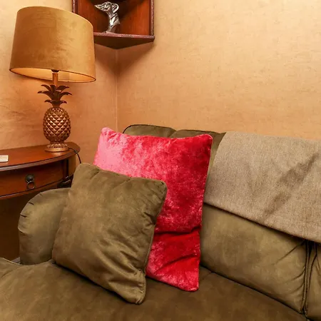 Sixpence פיקרינג