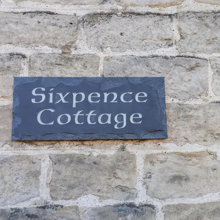 Sixpence * פיקרינג