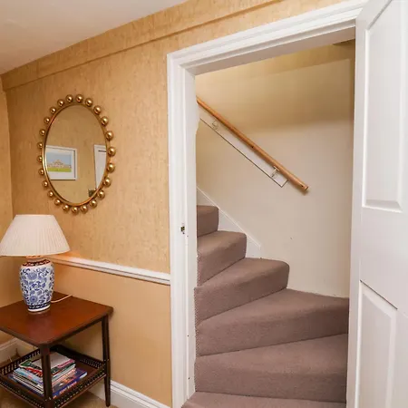 Sixpence * بيكرينغ