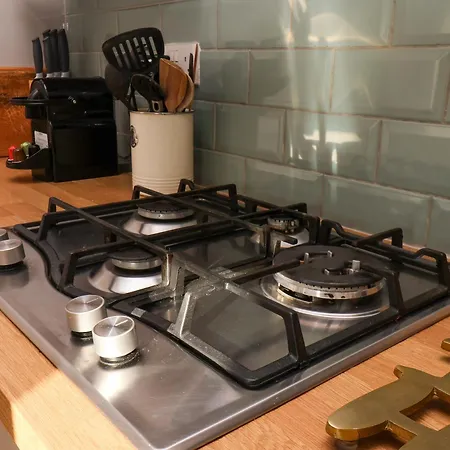 بيت للعطل Sixpence